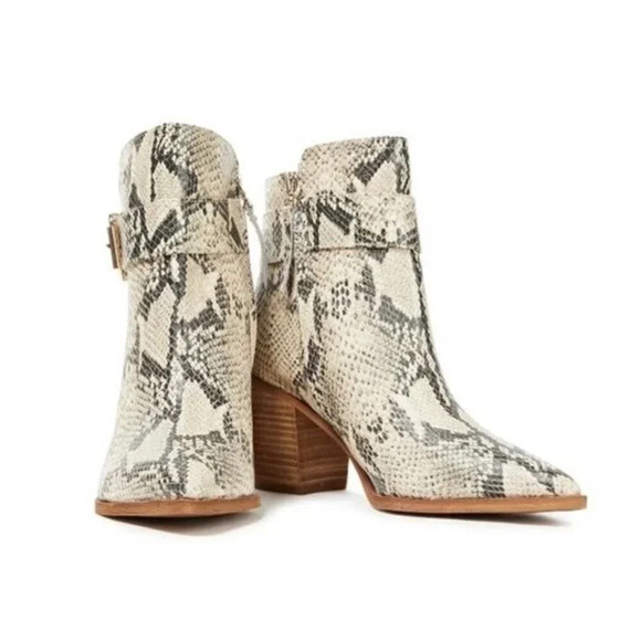Sam Edelman Leonia Snakeskin Embossed Buckle Ankle Zip Boots - Picture 1 of 11